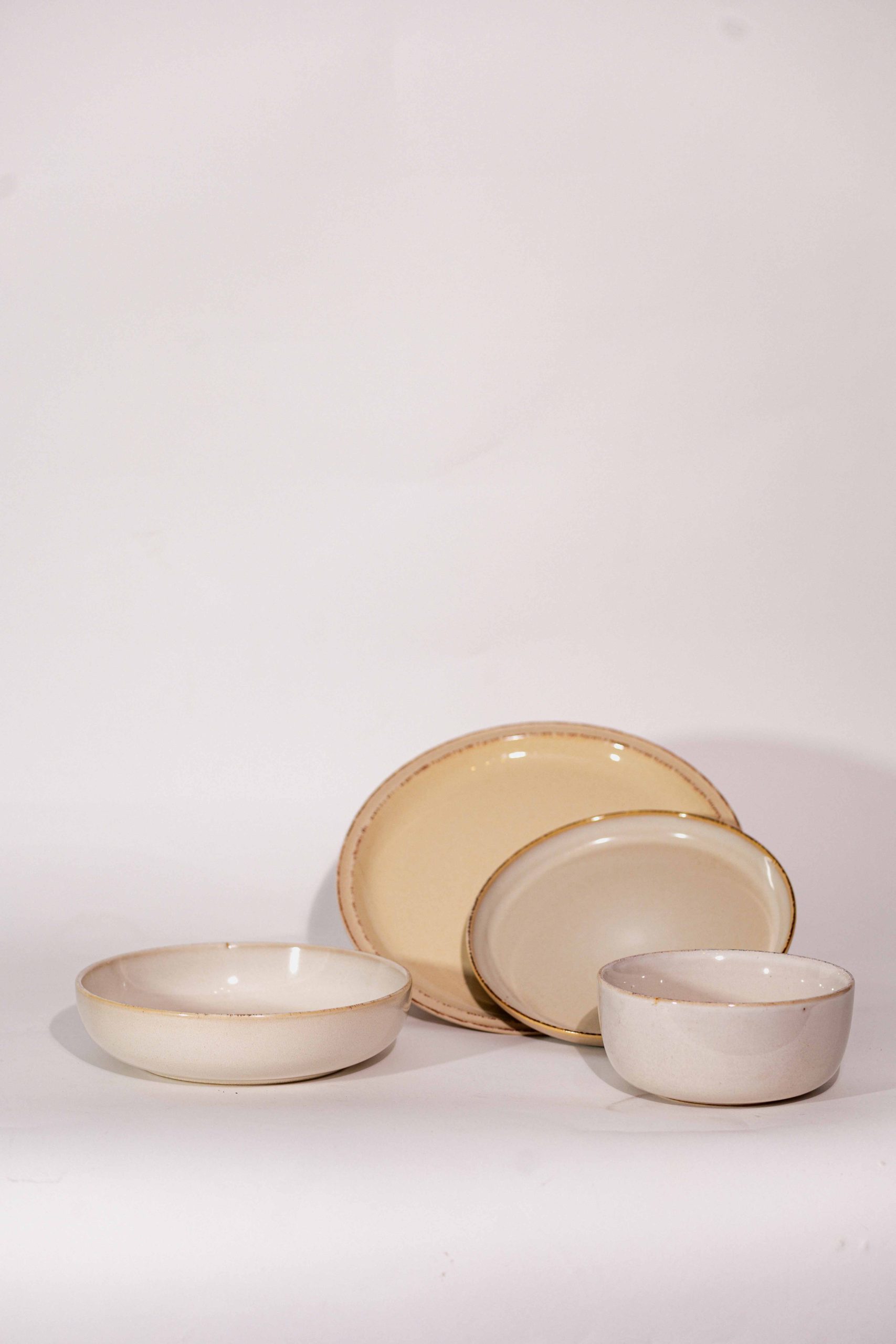 Juego de Loza Beige Rústica – 16 Piezas